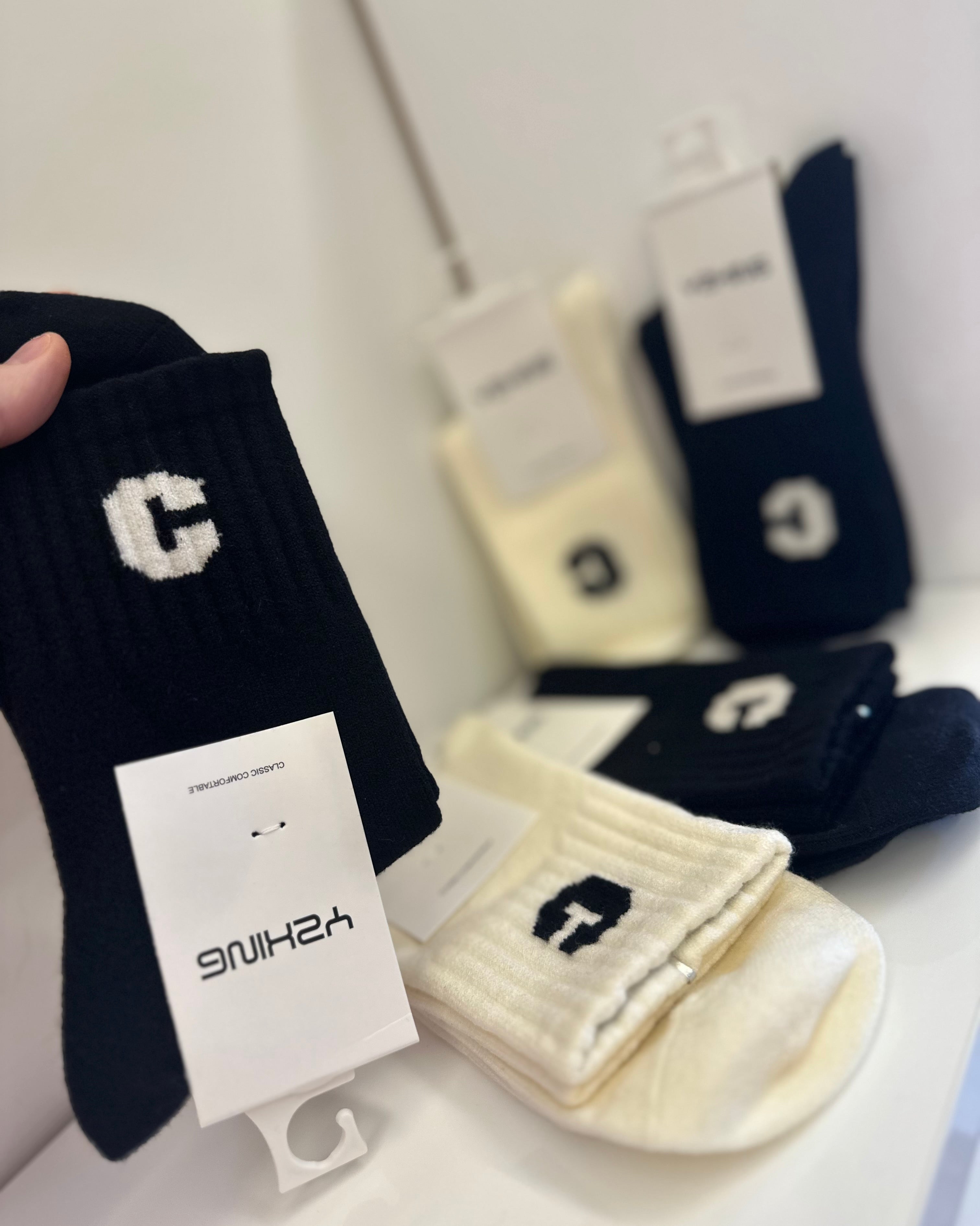 The New UniSex Letter C Korean Warm Socks Set