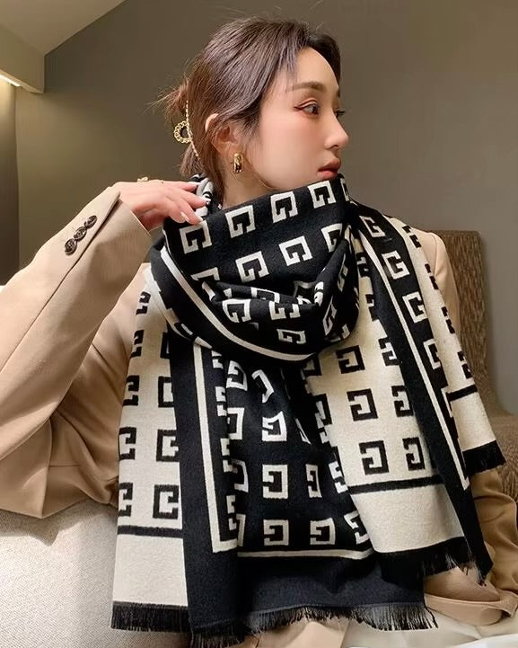 The Midnight Dune Black - White Scarf