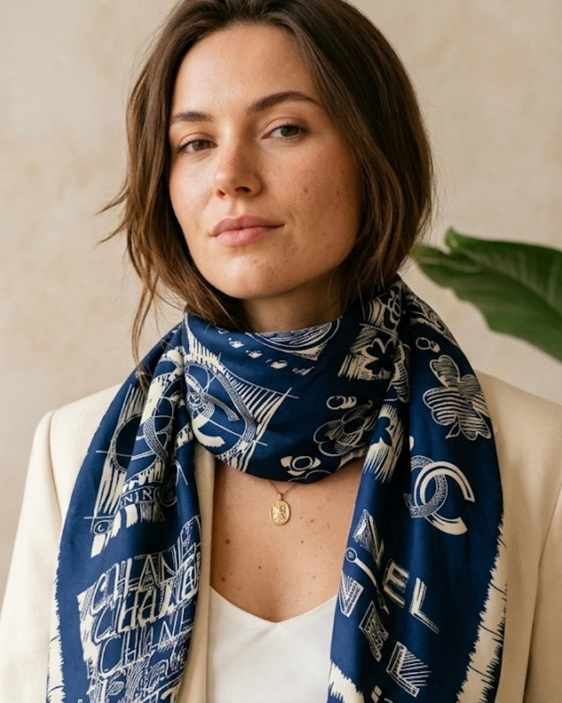 L'Élégance Chanel Rebelle Silky Wrap