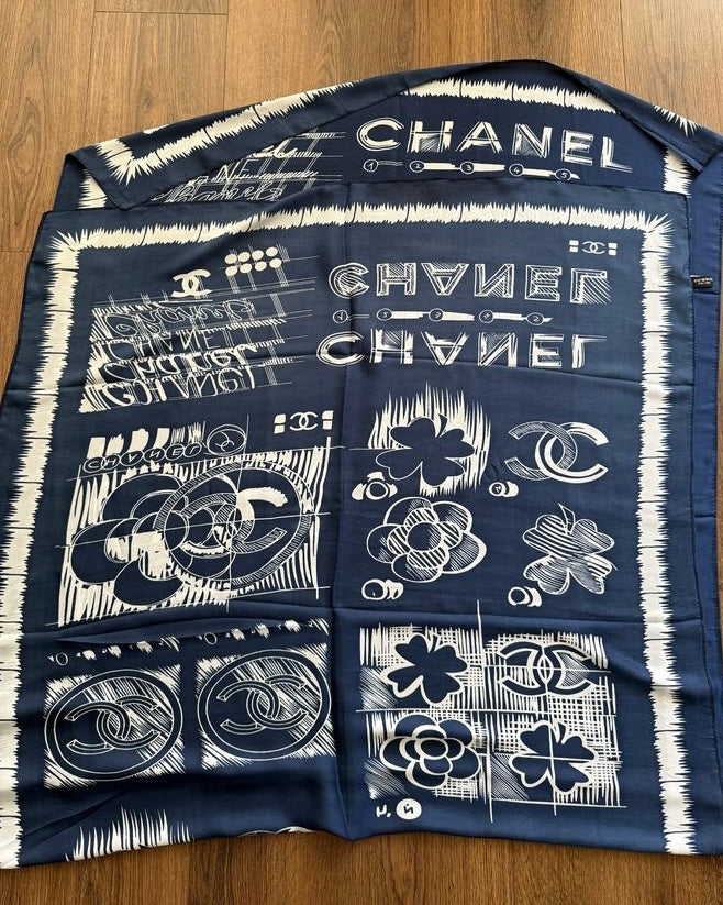 L'Élégance Chanel Rebelle Silky Wrap