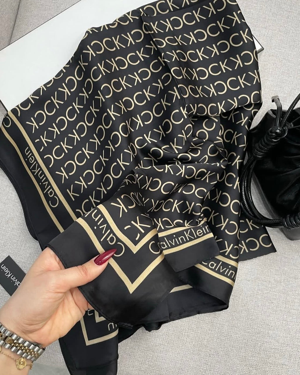The Signature Noir Calvin Klein Silky Scarf