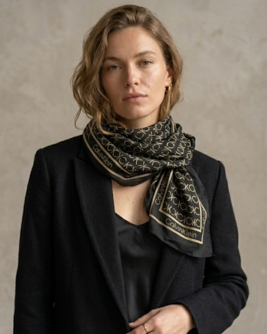 The Signature Noir Calvin Klein Silky Scarf
