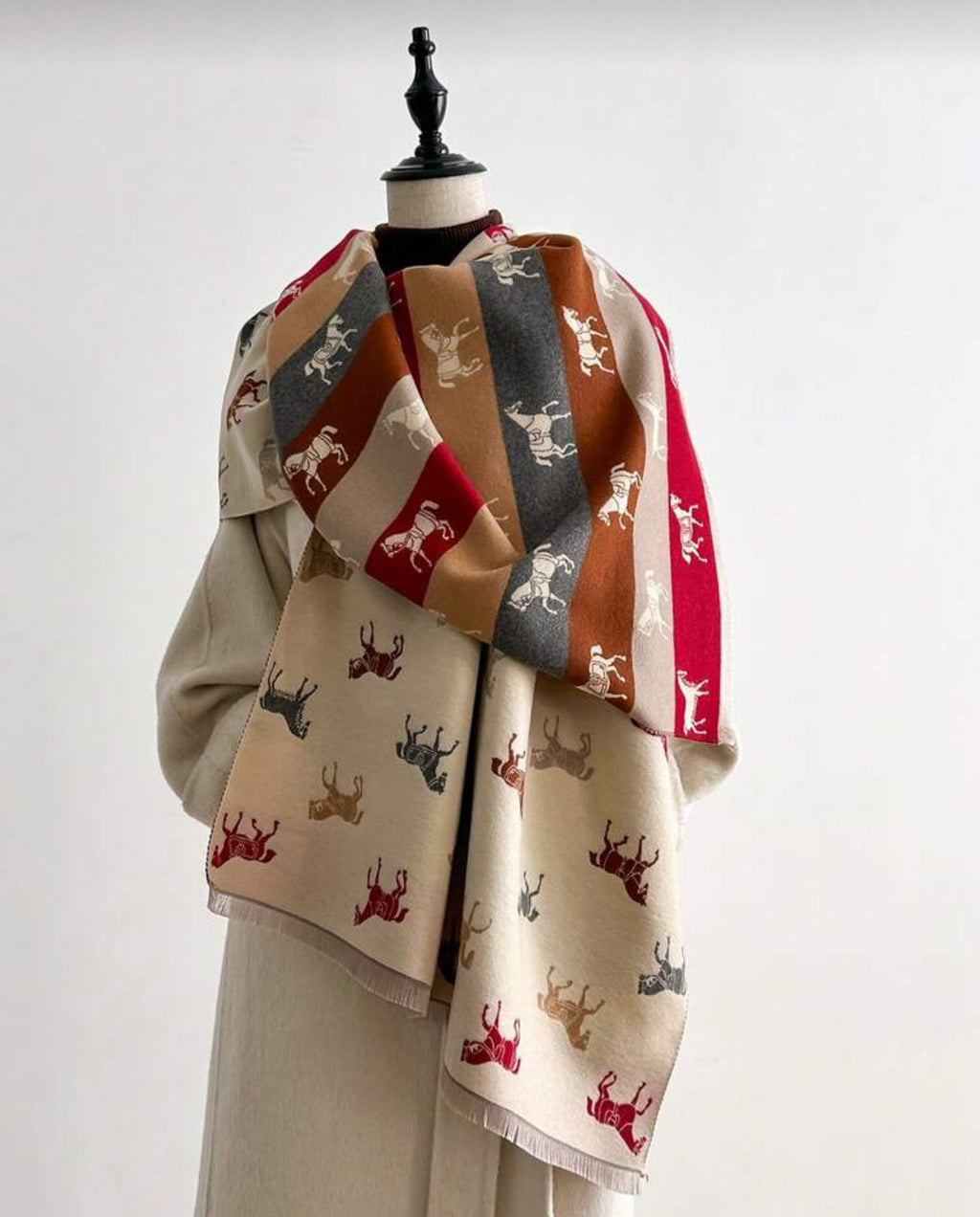 Horsy Jacquard Elegant Scarf