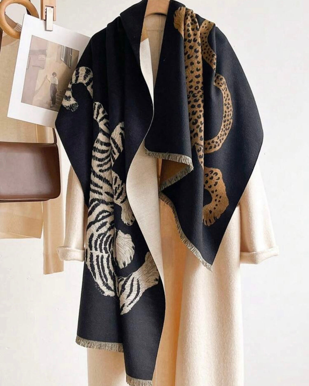 Black Roaring Leopard Jacquard Scarf