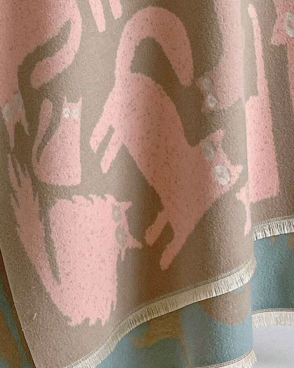 The Pastel Khaki Paws Wrap