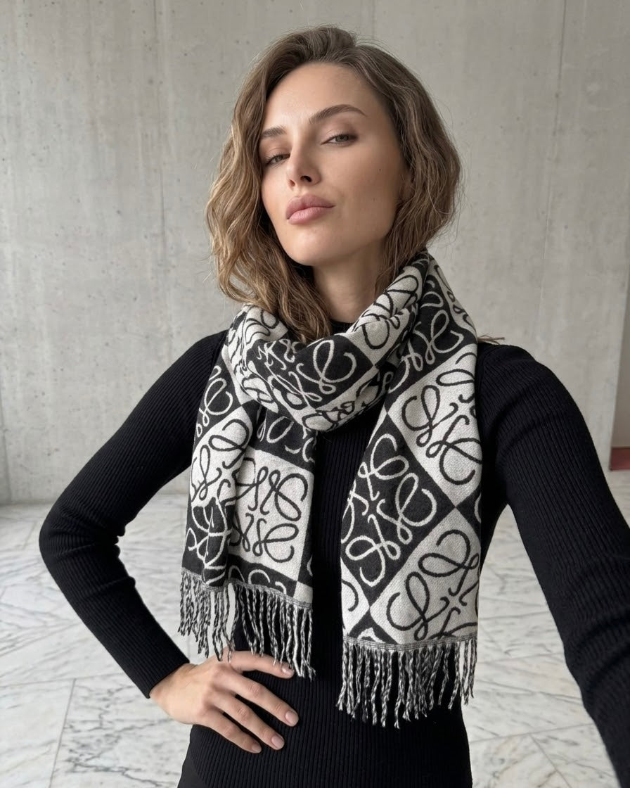 The LOEWE Monochrome Heritage Wrap