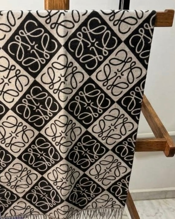The LOEWE Monochrome Heritage Wrap