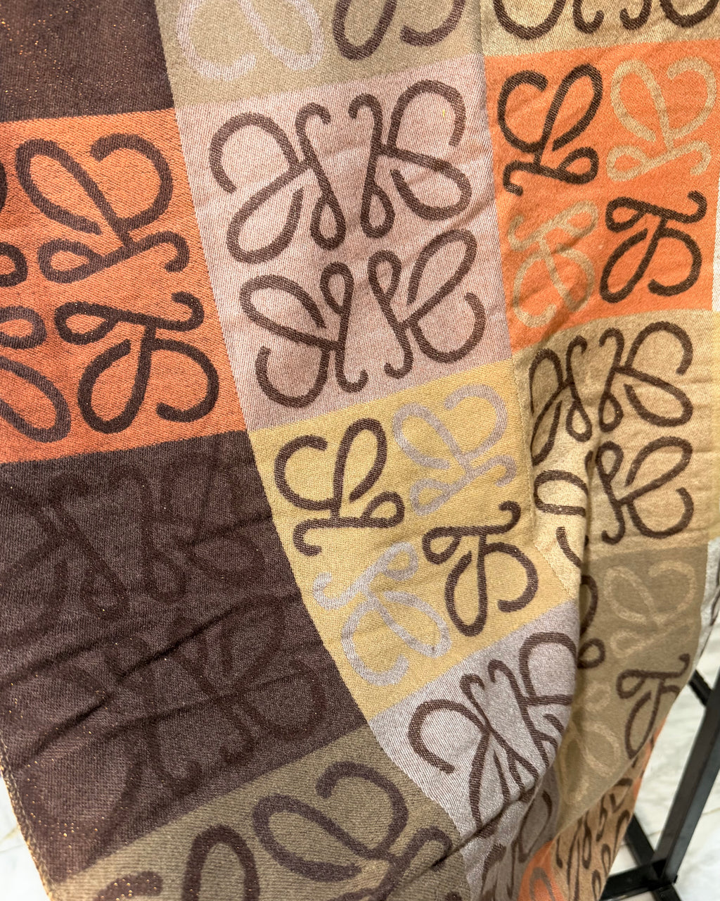 The LOEWE Brown Heritage Block