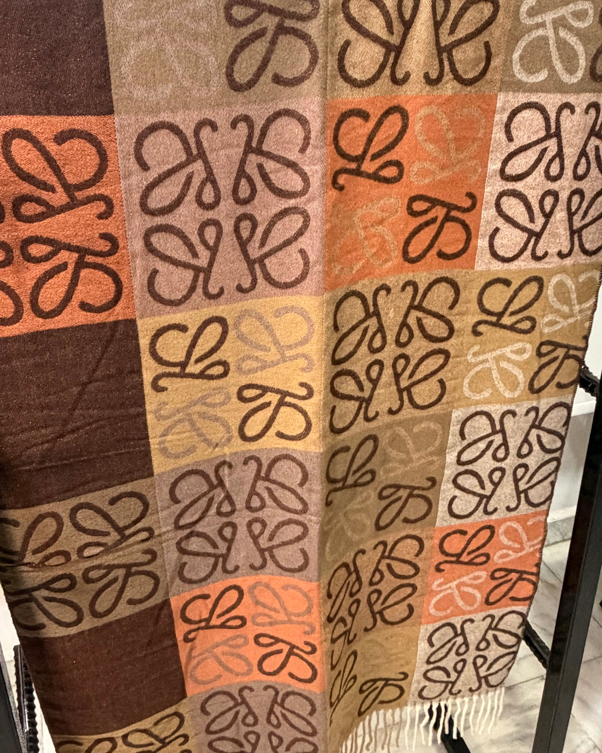 The LOEWE Brown Heritage Block