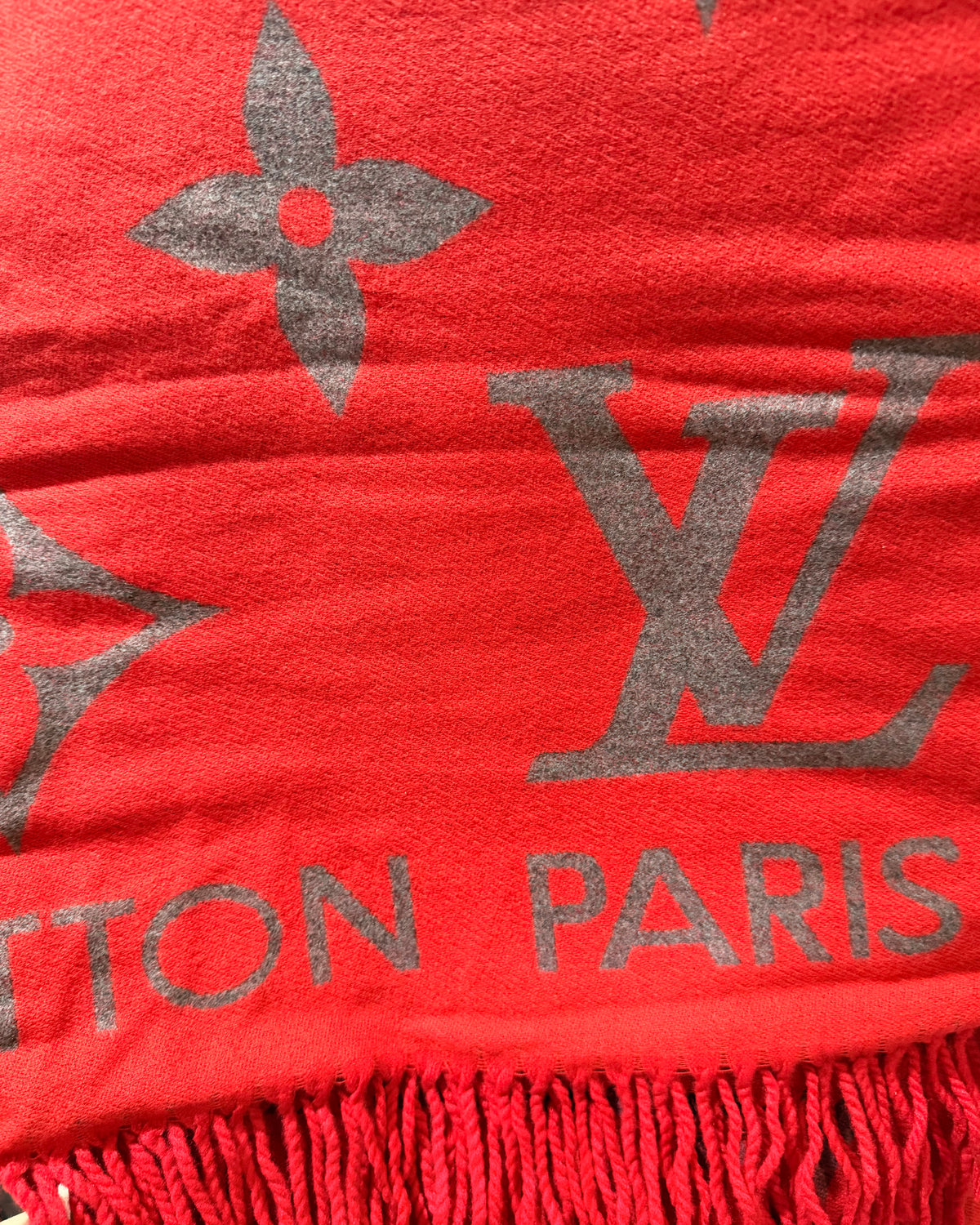 LOUIS VUITTON Crimson Signature Wrap