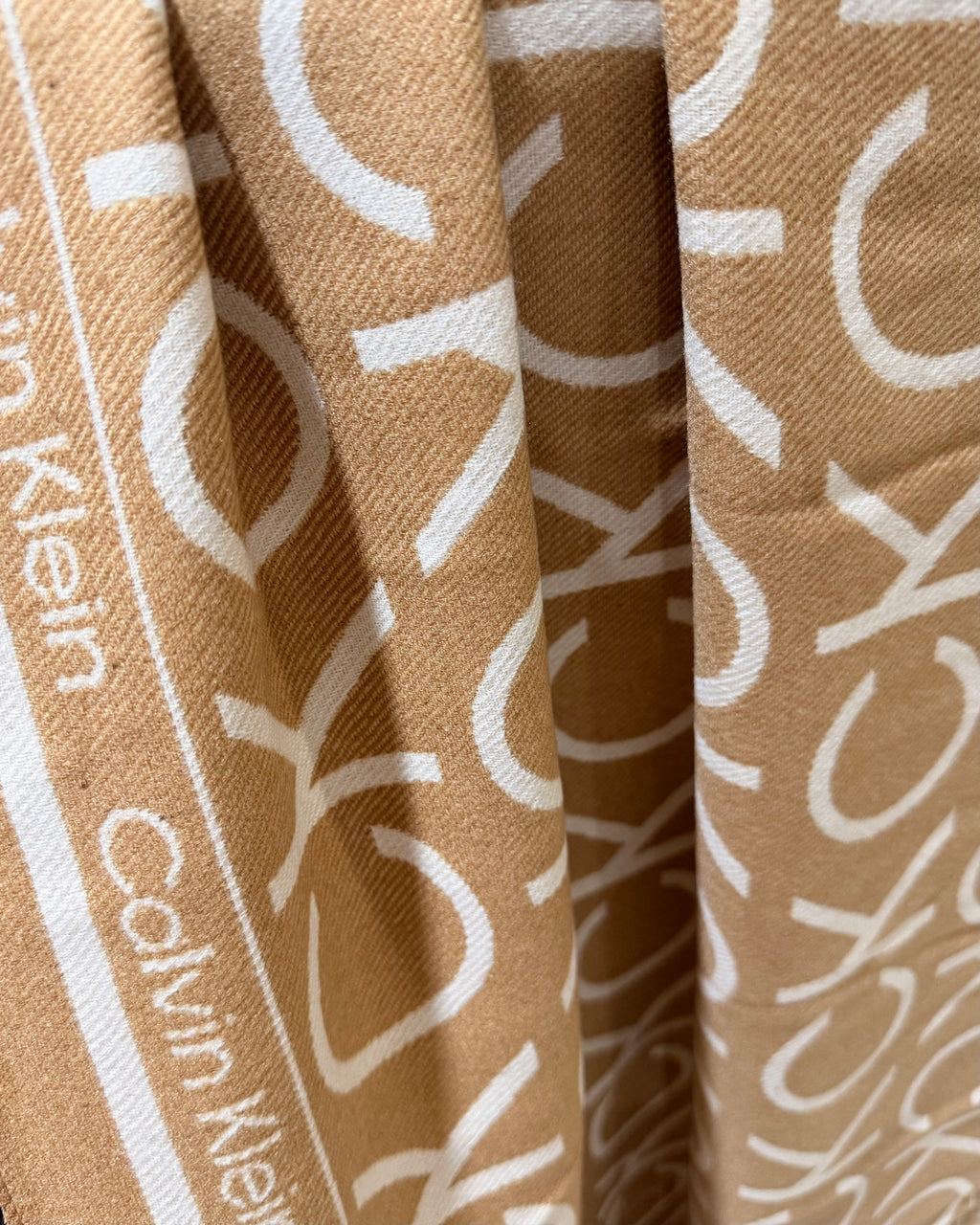 CALVIN KLEIN Classic Camel Scarf