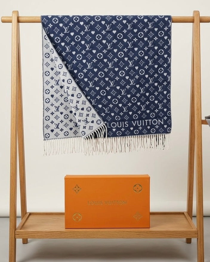 LOUIS VUITTON Timeless Navy Wrap