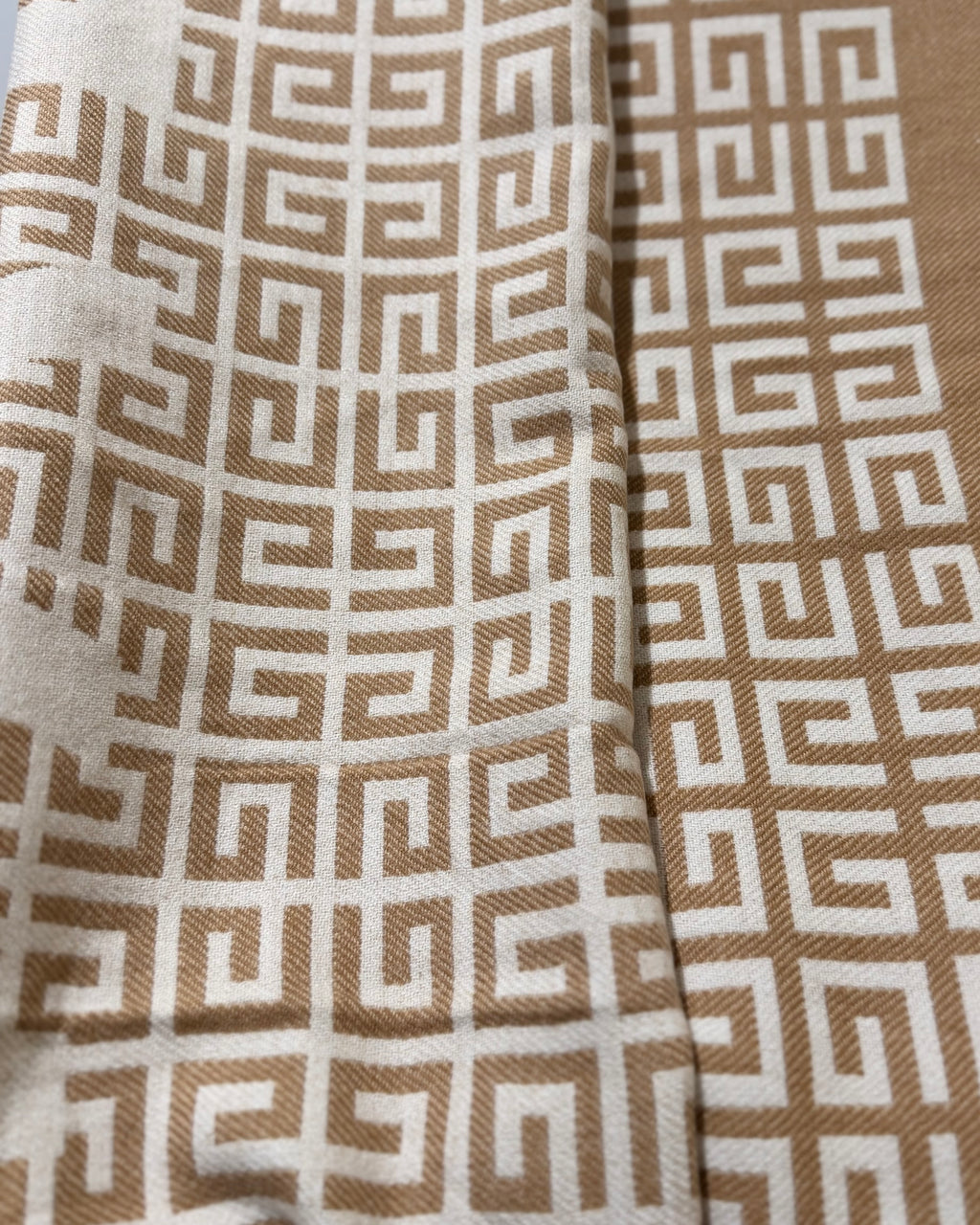 GIVENCHY Café Crème Wrap