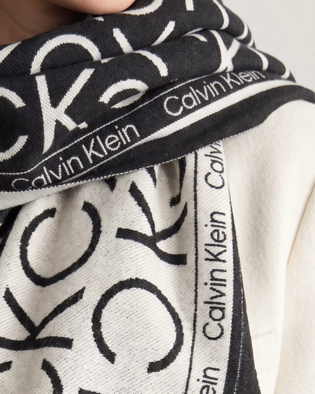 CALVIN KLEIN Midnight Signature Scarf